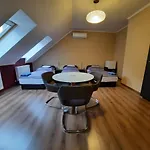 Borostyan Szallashely Debreţin