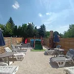 Borostyan Szallashely 3* Debreţin