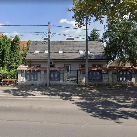Borostyan Szallashely Отель типа 