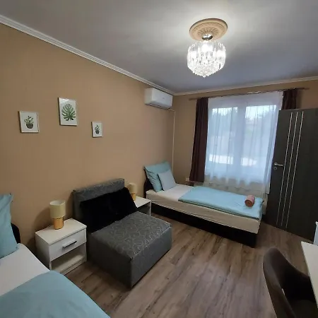 Borostyan Szallashely