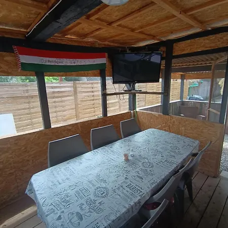 Bed and Breakfast Borostyan Panzio