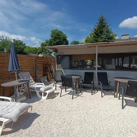 Borostyan Panzio Bed and Breakfast Ντέμπρετσεν