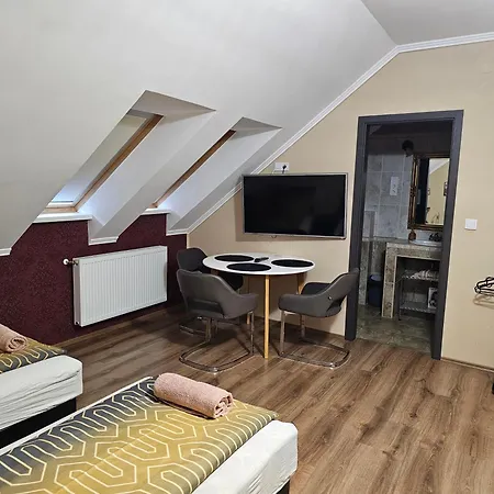 Borostyán Panzió 3* Debrecen