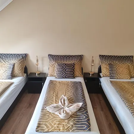 Bed and Breakfast Borostyan Panzio